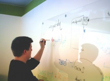 Cykl życia produktu - definicja pojęcia oraz fazy cyklu