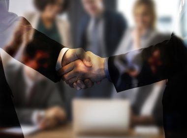 Opcja - czym jest i na czym polega umowa opcji?