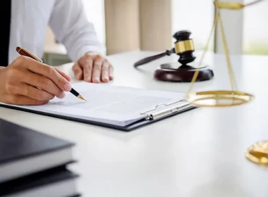 Prawnik, fot. SUWANNAR KAWILA / Vista